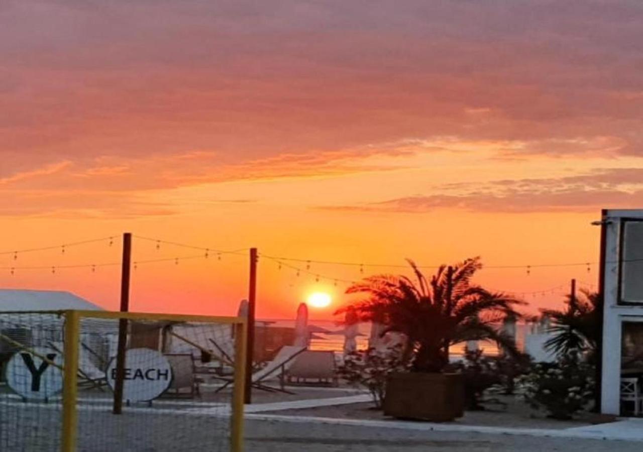 Blue Sky Summerland Apartment Mamaia